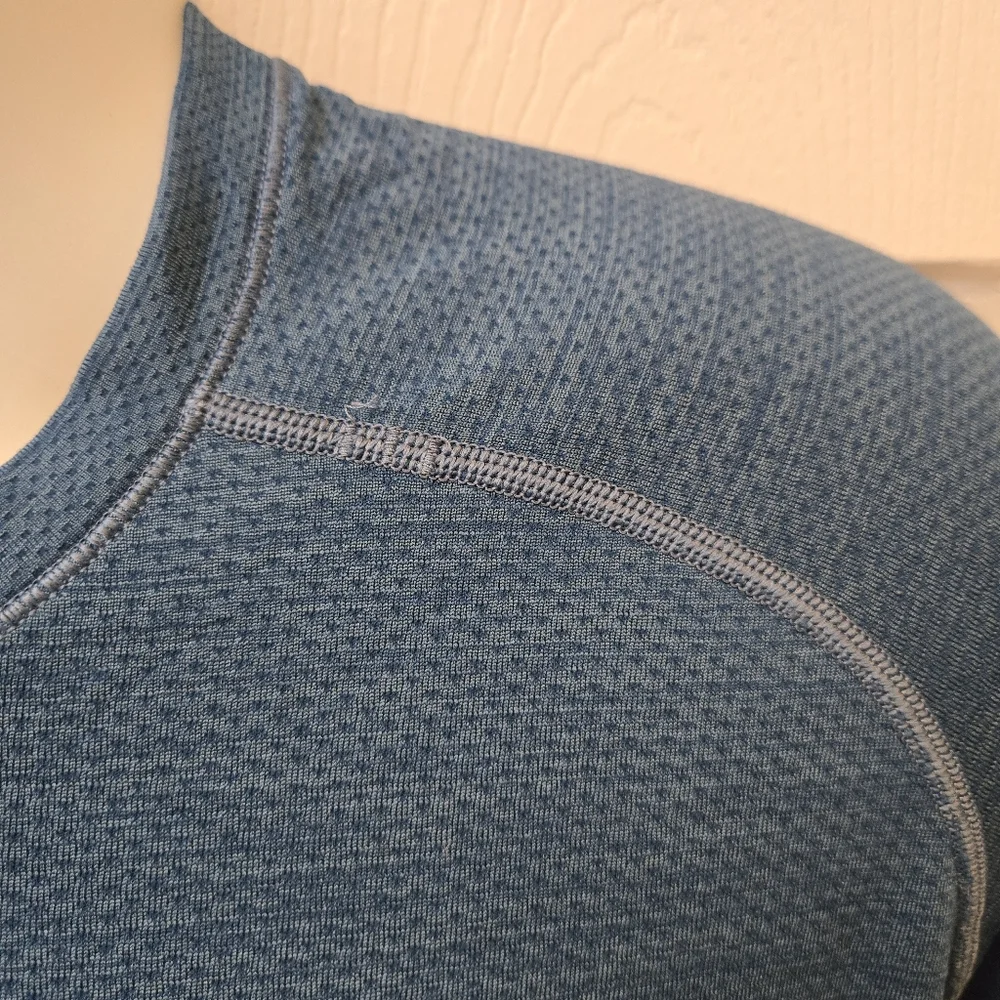 Lululemon Metal Vent Tech Long Sleeve Night Sea/Soft Denim - Picture 4 of 7